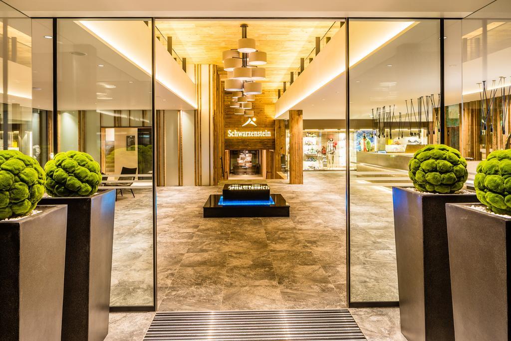 Alpine Luxury Spa Resort Schwarzenstein Lutago Exterior photo